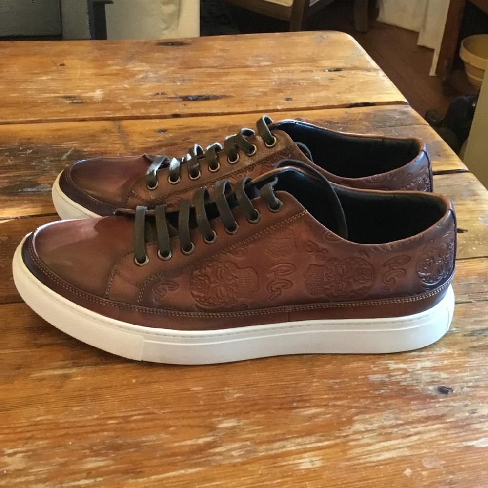 Men's Robert Graham Eclipse Casual Brown Leather Sneakers with Embossed Detail
